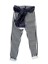 Carica l'immagine nel visualizzatore di Gallery, art. JEANS SUSAN